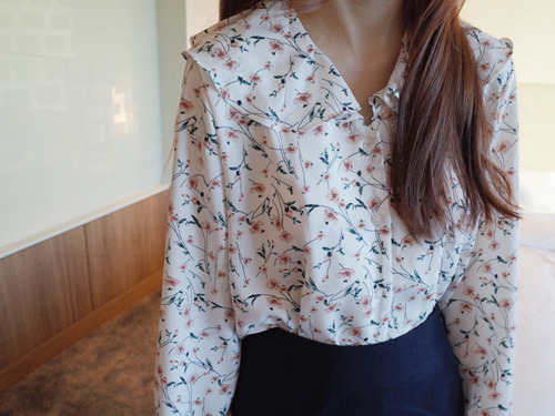 shy flower blouse
