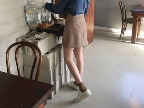 brown check mini skirt