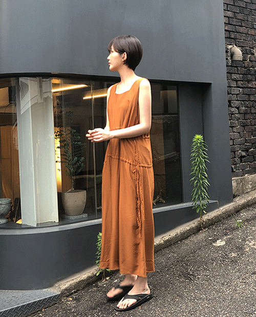 double shirring dress : brown