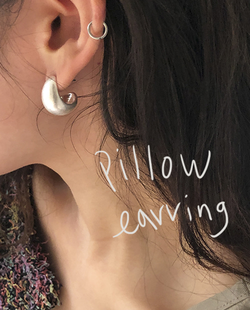 pillow earring : silver