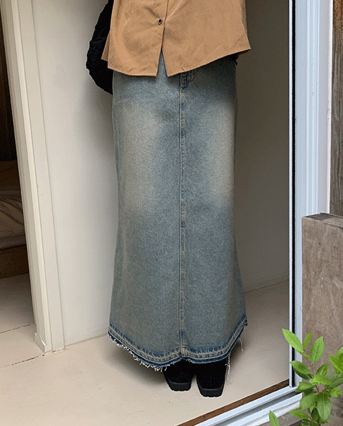 brianna vintage long skirt : blue