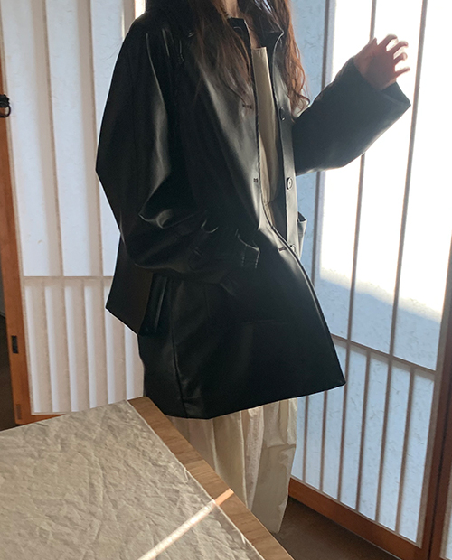 coo leather coat : black